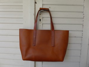 Leder Tote Bag handgenäht alexander von bronewski 1250