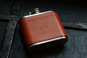 uisge beatha leder flachmann personalisiert 6440