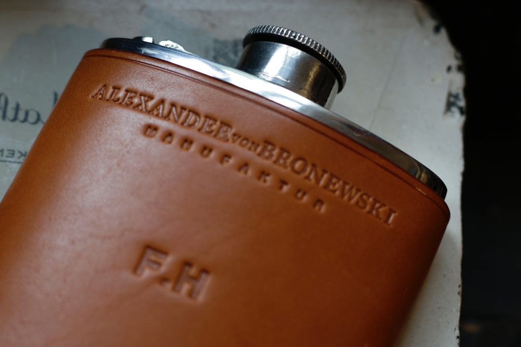 Flachmann Leder Monogramm